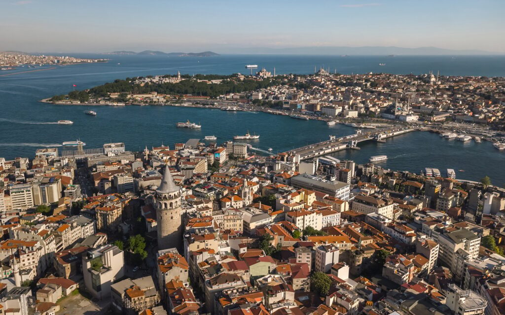 High angled view of Istanbul, Turkey | SUPERPOBYT Travel