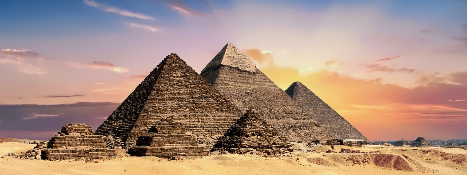 Multiple Reasons Why You Should Visit Ancient Egypt Often, Pyramid Place Near Giza, Egypt | SUPERPOBYT Travel