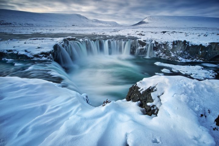 Famous Hot Springs And Dramatic Volcanic Island Scenery In Iceland | SUPERPOBYT Travel