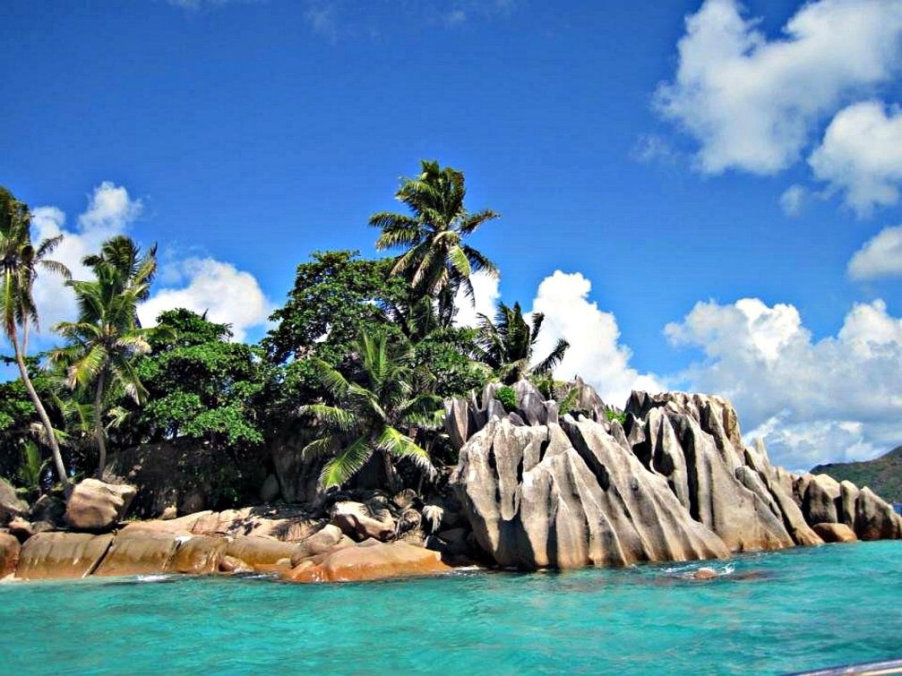 Exotic Joy Including Fabulous Beaches And Environment At Seychelle Island | SUPERPOBYT Travel