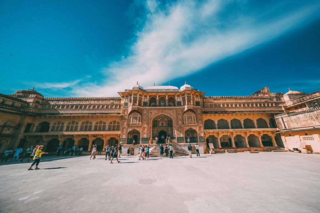 Traveling Incredible India | SUPERPOBYT Travel