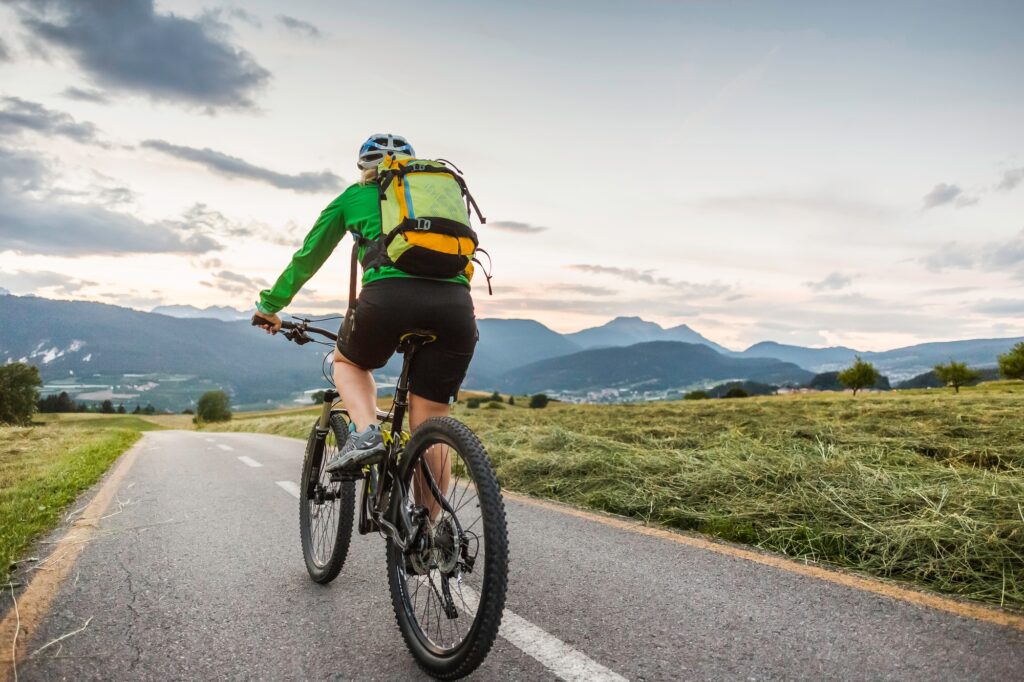 Regular Cycling Help You To Maintain Your Health Benefits | SUPERPOBYT Travel